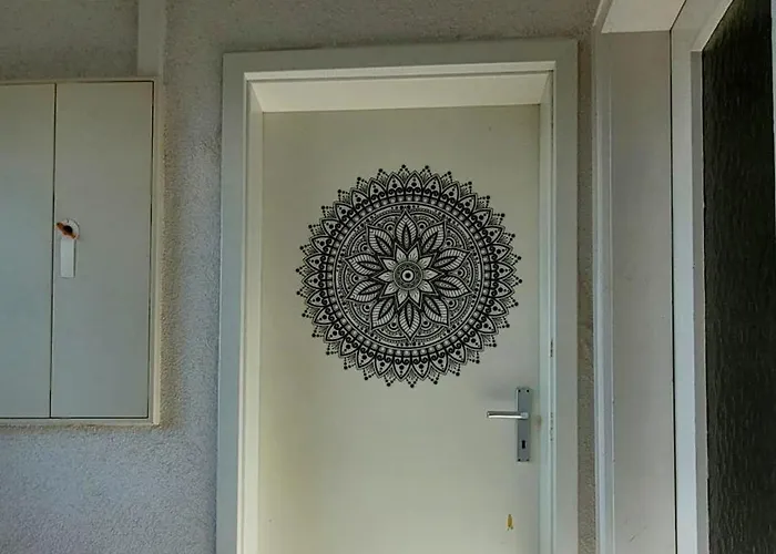 Einzelzimmer Mandala, Privat